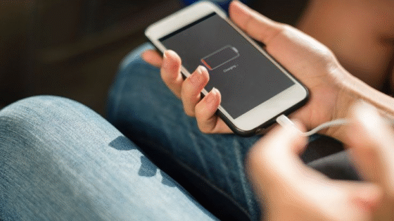Gagal Ngecas? Ini Penyebab dan Solusi Charger Rusak Menurut 369 Service HP Kebumen